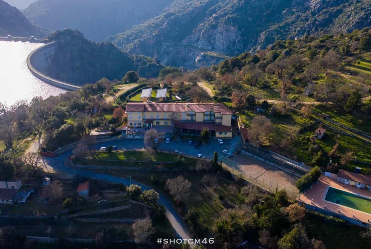 Hotel Ristorante Gusana Gavoi Dış mekan fotoğraf